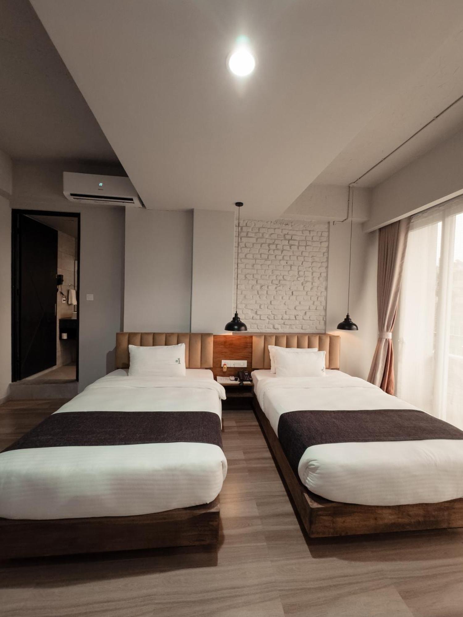 Jade City Hotel Покхара Екстер'єр фото